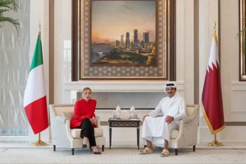 أمير قطر ورئيسة وزراء إيطاليا يبحثان أزمة الشرق الأوسط