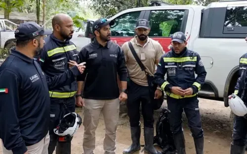 فريق إنقاذ إماراتي يعثر على 10 ناجين إضافيين في عمليات البحث عن ضحايا فيضانات نيبال