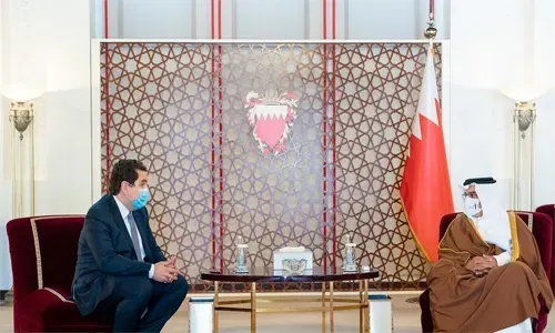 البحرين والولايات المتحدة تبحثان تطوير الشراكات الاستراتيجية