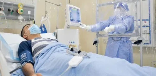 مستشفى قوة دفاع البحرين يركب غرفاً متنقلة لعزل الحالات المشتبه بإصابتها بفيروس كورونا (كوفيد-19)