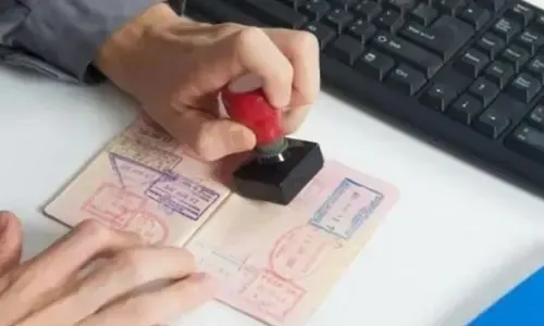 سجن امرأتين في البحرين بتهمة تزوير وثائق سفر