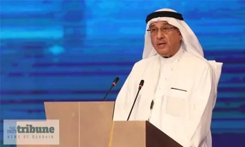 دعوات لقطاع الإعلام لتبني "أحدث التقنيات" لكسب معركة البقاء