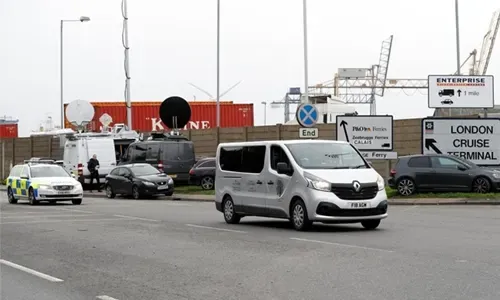 اعتقالات جديدة في بريطانيا على خلفية العثور على 39 جثة في شاحنة