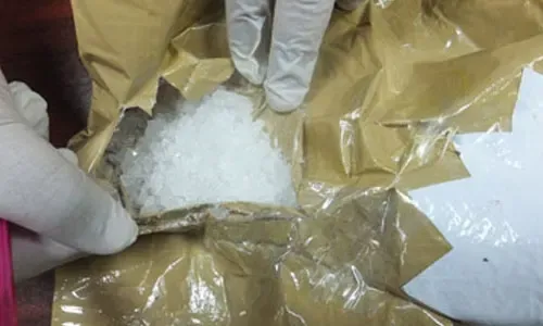 Bahrain airport customs foil attempt to smuggle in drug