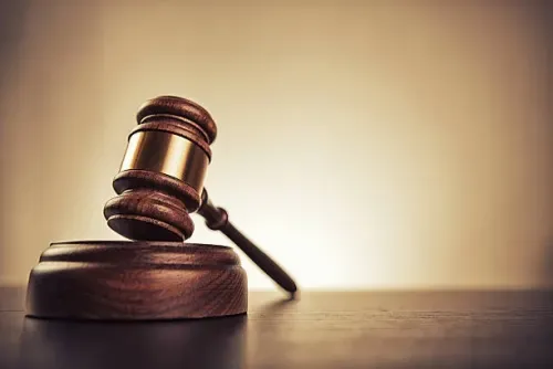محكمة بحرينية تقضي بطلاق سيدة من زوجها بسبب سوء المعاملة
