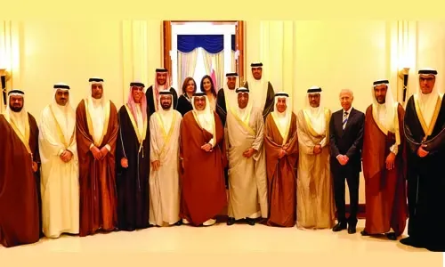 ولي العهد: القطاع الخاص ركيزة أساسية للنمو الاقتصادي في البحرين