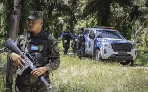 هجومان مسلحان في هندوراس: مقتل 25 شخصاً بينهم ضباط شرطة وعمال مزارع