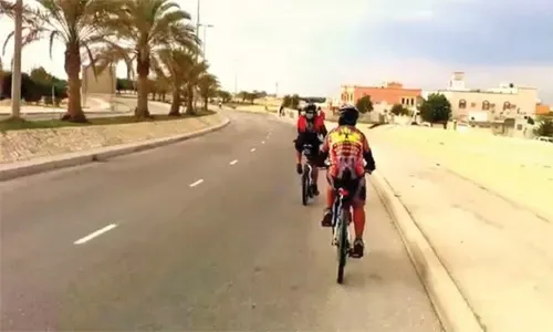 نائب يطالب بتخصيص مسار متخصص لركوب الدراجات