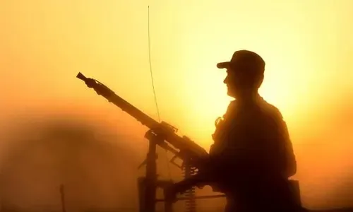 مقتل ثلاثة أشخاص في تفجير بمنطقة قبلية في باكستان