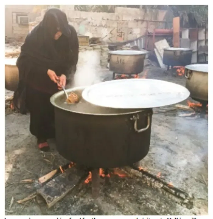 مجموعة نسائية في مهمة طهي نادرة