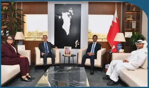 Minister of Municipalities and Agriculture Meets U.S. Ambassador to Bahrain