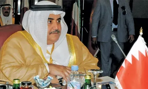 وزير الخارجية يلمح إلى عمل خليجي مشترك قريباً