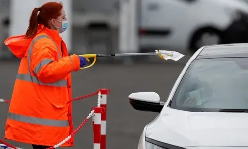 بريطانيا تعيد فرض إغلاقات محلية في إنجلترا بهدوء