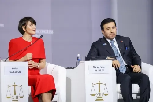 الأستاذة ماريك بولسون من البحرين تخاطب المنتدى القانوني العالمي في سانت بطرسبرغ
