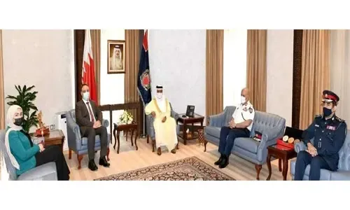 وزير الداخلية: نزلاء مراكز الإصلاح والتأهيل على تواصل مع عائلاتهم