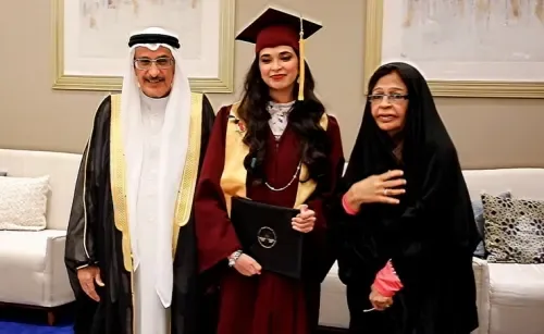 نجاح حفيدته الدراسي يبعث الفخر في نفس نائب رئيس مجلس الوزراء