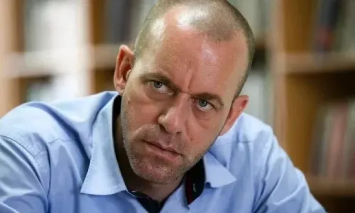 Imprisoned Palestinian-French human rights lawyer begins hunger strike