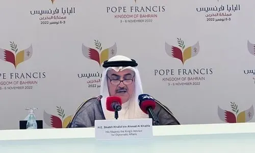 نحو 28 ألف شخص من أكثر من 110 دول يحضرون القداس البابوي في البحرين