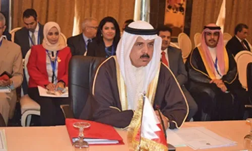 البحرين تناقش تعليم الأطفال اللاجئين