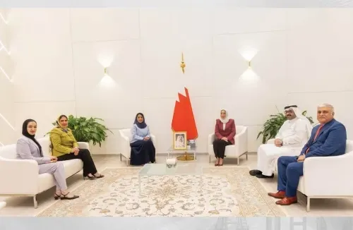 البحرين وعمان تعززان العلاقات السياحية من خلال جمعية أعمال جديدة