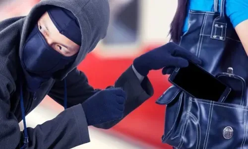 شرطة البحرين تقبض على مشتبه به في قضايا سرقة واحتيال