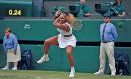 Serena battles into semi