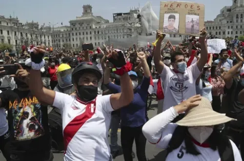 Peru now has no president as crisis takes chaotic turn