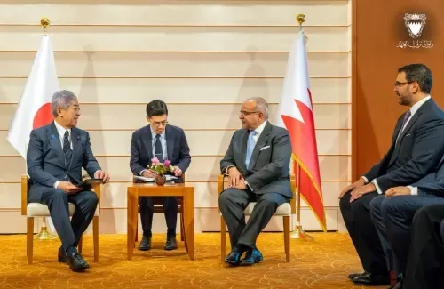 HRH Crown Prince Salman bin Hamad Meets Japan’s Foreign Minister in Tokyo