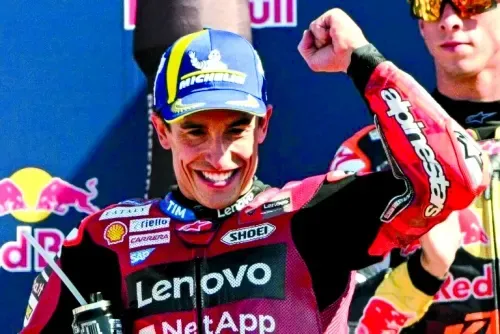 Resurgent Marquez powers to San Marino win to take MotoGP lead