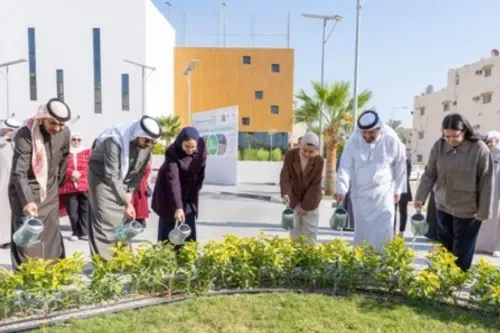 وزيرة شؤون الشباب تطلق مشروعاً للتشجير