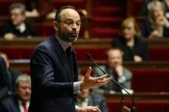 الحكومة الفرنسية تنجو من تصويتي حجب الثقة بشأن إصلاح نظام التقاعد