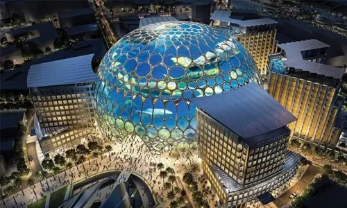 إكسبو 2020 دبي يعلن أن شهره الأول حقق "نجاحاً هائلاً"