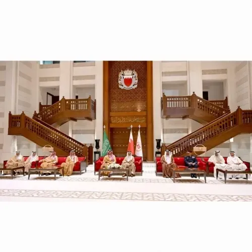 وزير الداخلية السعودي ونظيره البحريني يتفقدان التحديثات الرئيسية على جسر الملك فهد