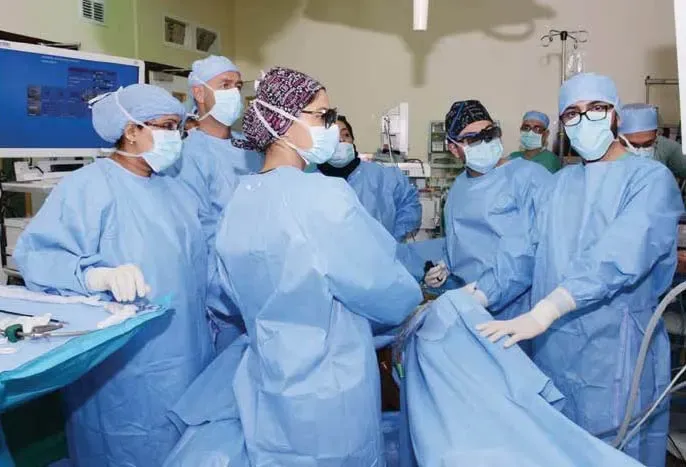 إجراء جراحة TaTME يُطبق لأول مرة في المملكة لجراحات القولون والمستقيم
