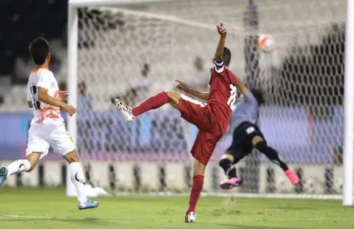 قطر تتغلب على المالديف وتحقق فوزها الخامس في التصفيات