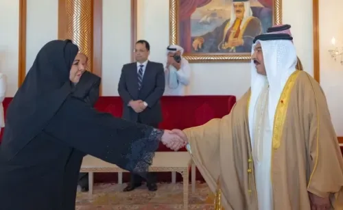 جلالة الملك المعظم يشيد بالقضاء البحريني