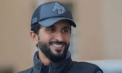 سمو الشيخ ناصر بن حمد يشيد بفوز المهرة "نايت باتل" في بريطانيا
