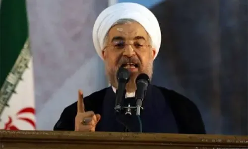 الرئيس الإيراني يدعو المسلمين إلى معاقبة السعودية على "جرائمها"