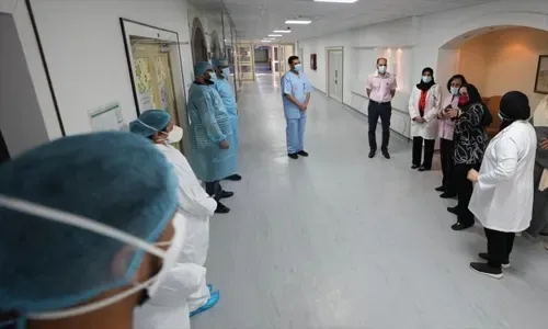 وزيرة الصحة تشيد بالكوادر الطبية في الصفوف الأمامية