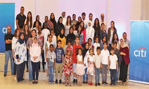 سيتي والمؤسسة الخيرية الملكية يتعاونان في يوم خدمة المجتمع