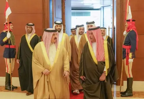 جلالة الملك حمد يعود إلى أرض الوطن بعد زيارة إلى المملكة المتحدة والإمارات