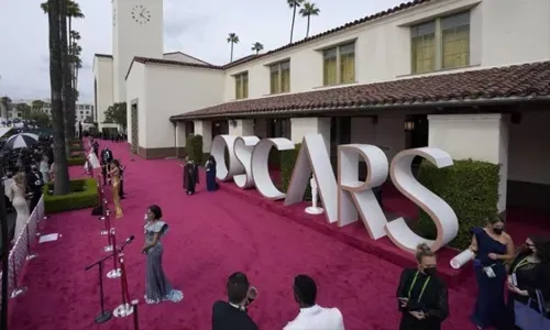 Academy Awards television audience plummets to 9.85 million