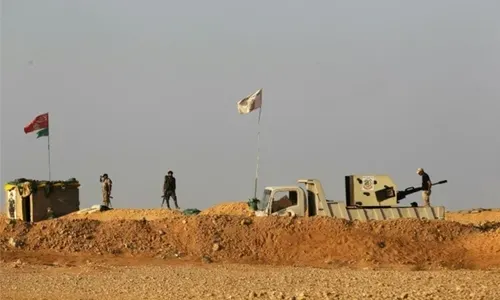 العراق وسوريا يعيدان فتح معبر حدودي رئيسي بعد استعادته من تنظيم الدولة الإسلامية
