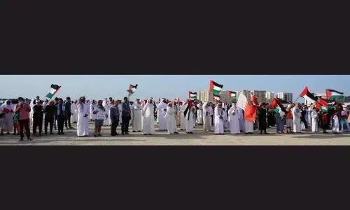المئات يتجمعون في البحرين دعماً للشعب الفلسطيني