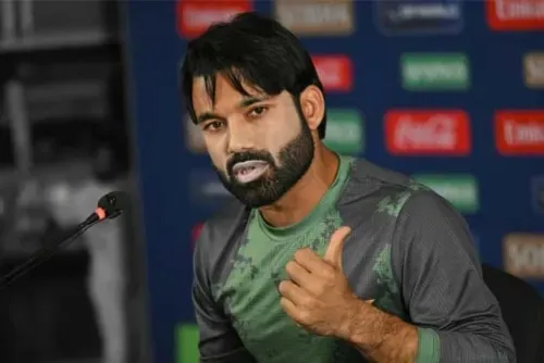 قائد المنتخب رضوان يحث باكستان على الاستمتاع ببطولة دوري الأبطال