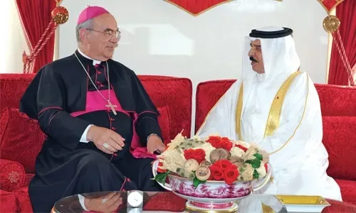 «البحرين نموذج يحتذى به في التسامح»