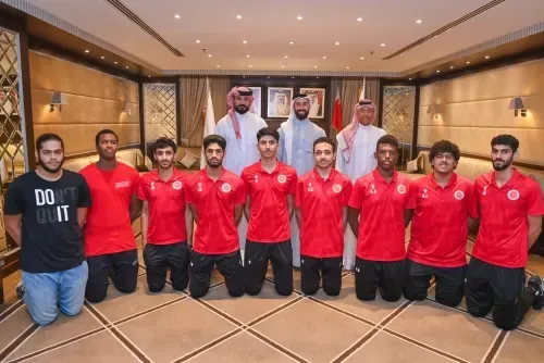 اللجنة الأولمبية البحرينية والاتحاد البحريني لكرة السلة يوقعان اتفاقية لتطوير اللاعبين الناشئين الواعدين