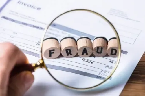 موظفة تواجه المحاكمة بتهمة تزوير توقيع نائب