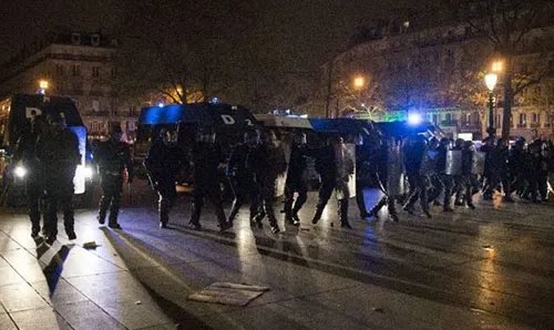 اعتقال 12 شخصاً بعد اشتباكات في احتجاج للشباب في باريس