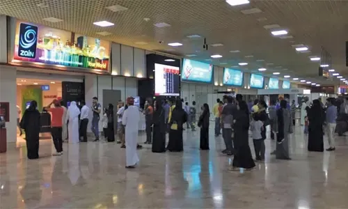 بدء الإقبال على شراء آيفون 7 في البحرين